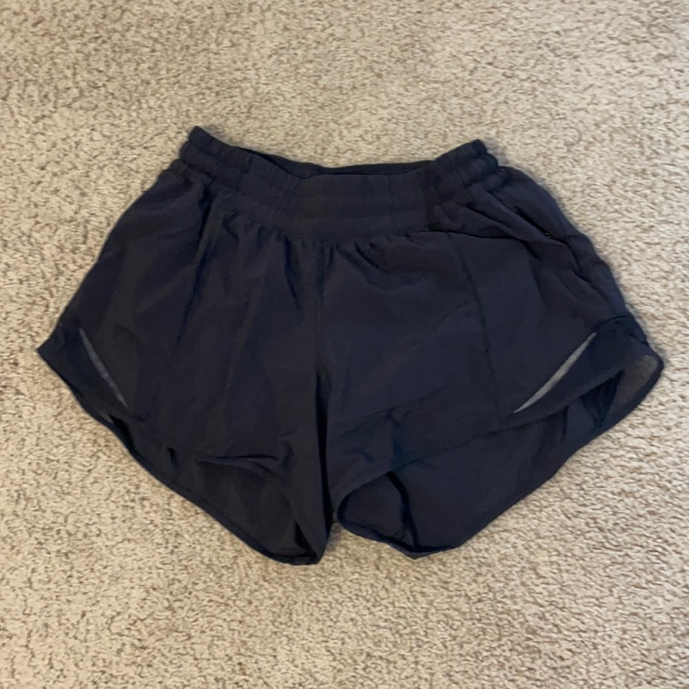 lulu lemon hotty hot shorts 4”